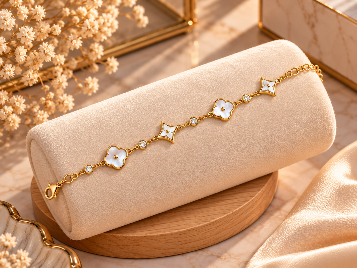 Bracelet Doré Élégance – Fleurs & Cristaux✨