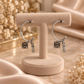 Créoles argentées avec pendentifs – Style tendance✨