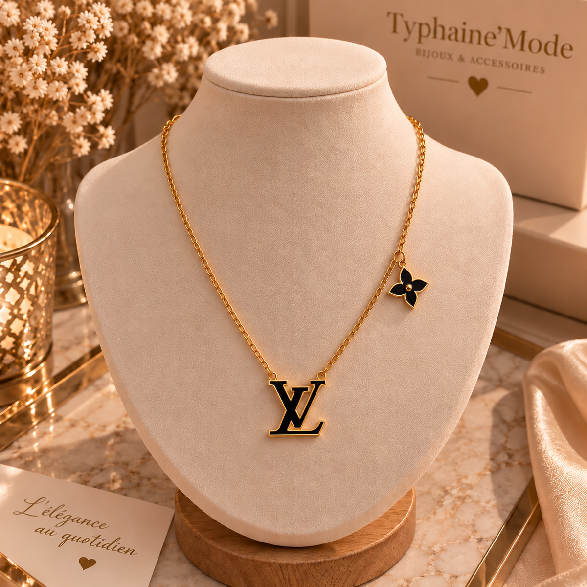 Collier doré motif LV & fleur noire – Élégant & tendance✨